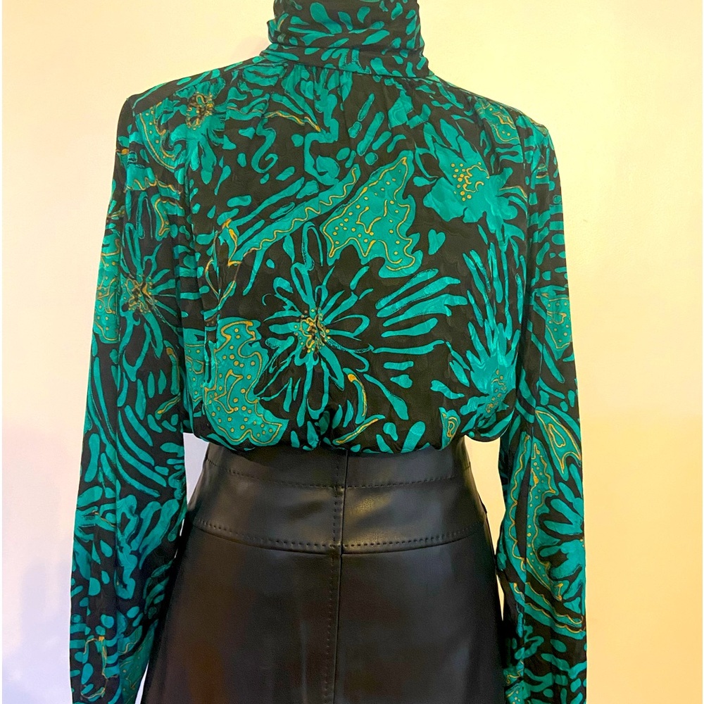 Christian Dior size 10 silk blouse